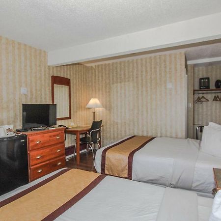 Canadas Best Value Inn Chinook Station YYC Kültér fotó