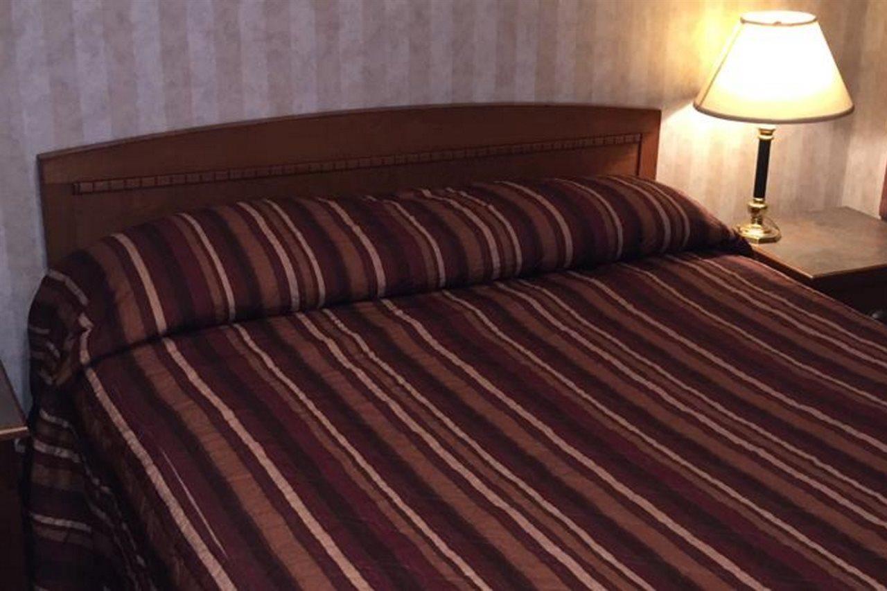 Canadas Best Value Inn Chinook Station YYC Kültér fotó
